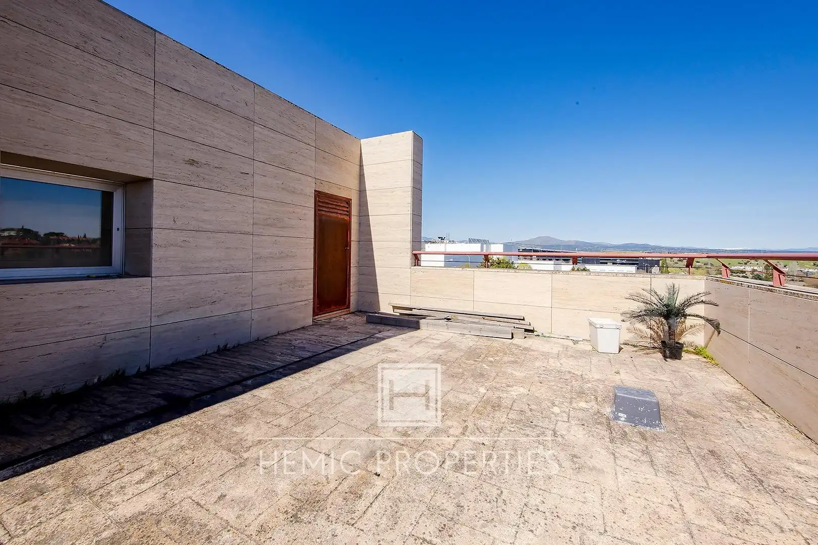 Terrasse von Dachboden zum Verkauf in Tres Cantos mit Klimaanlage, Privatgarten und Terrasse