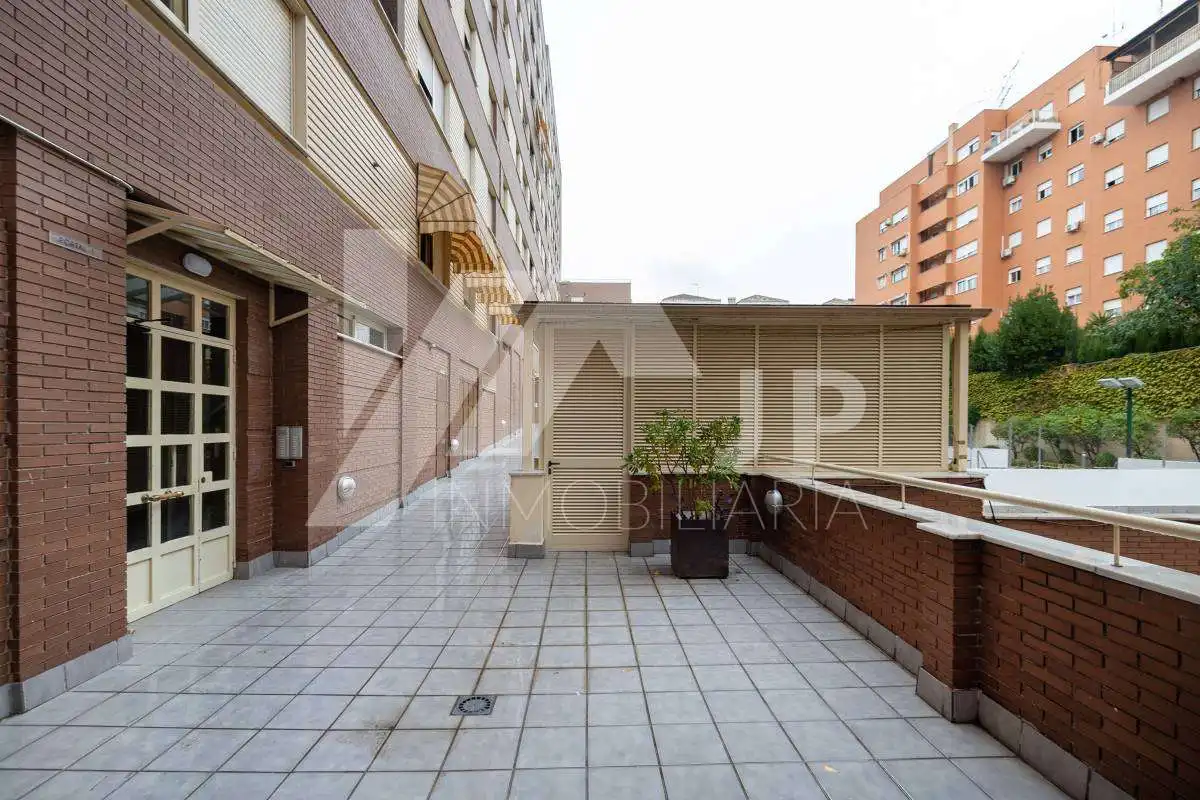 Piso con piscina en venta en Calle Cádiar 10, imagen 30