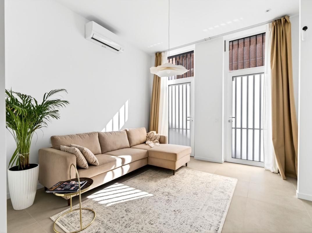 Sala d'estar de Planta baixa en venda en  Madrid Capital amb Aire condicionat i Calefacció