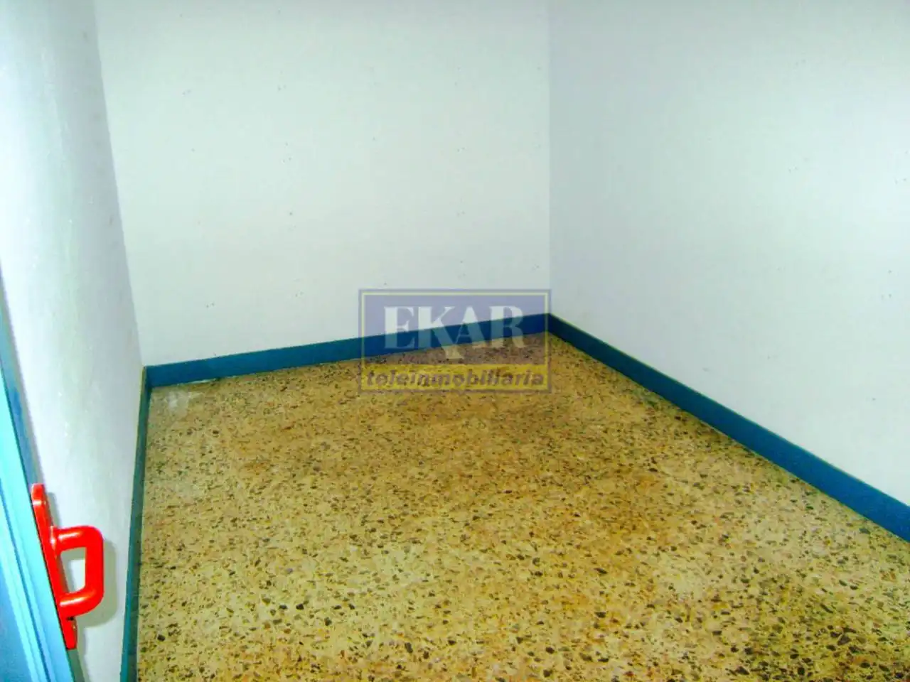 Industrial building to rent in Calle Primautzar, imagen 9