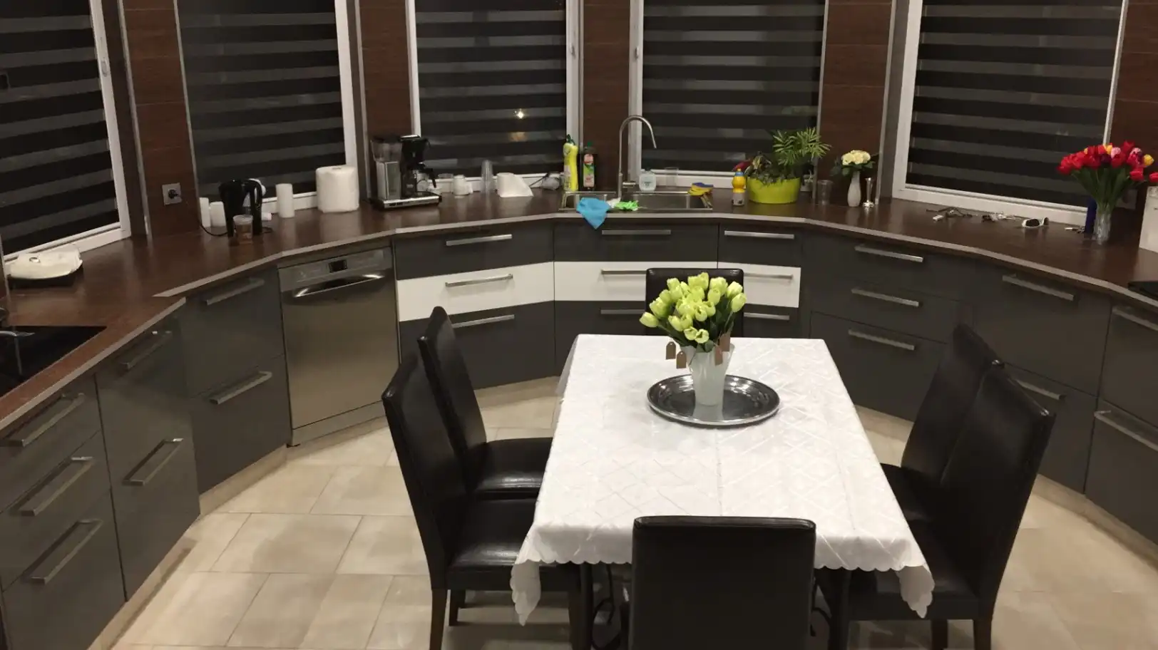 Cocina de Casa o chalet en venta en L'Alfàs del Pi con Aire acondicionado, Calefacción y Jardín privado