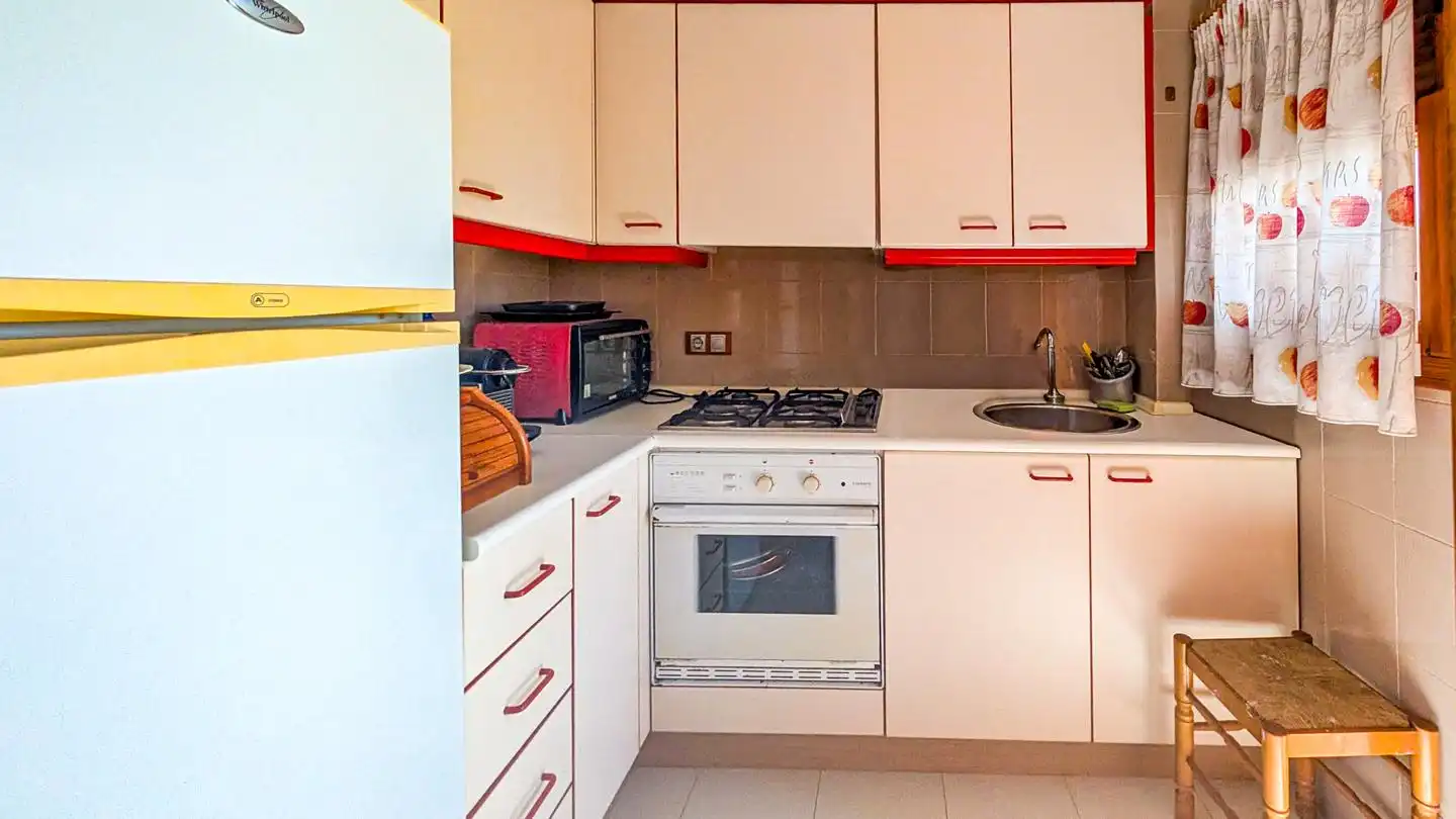 Cuina de Pis en venda en Santa Pola amb Terrassa i Moblat