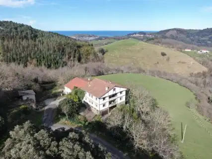 Vista exterior de Finca rústica en venta en Aizarnazabal con Calefacción, Jardín privado y Terraza