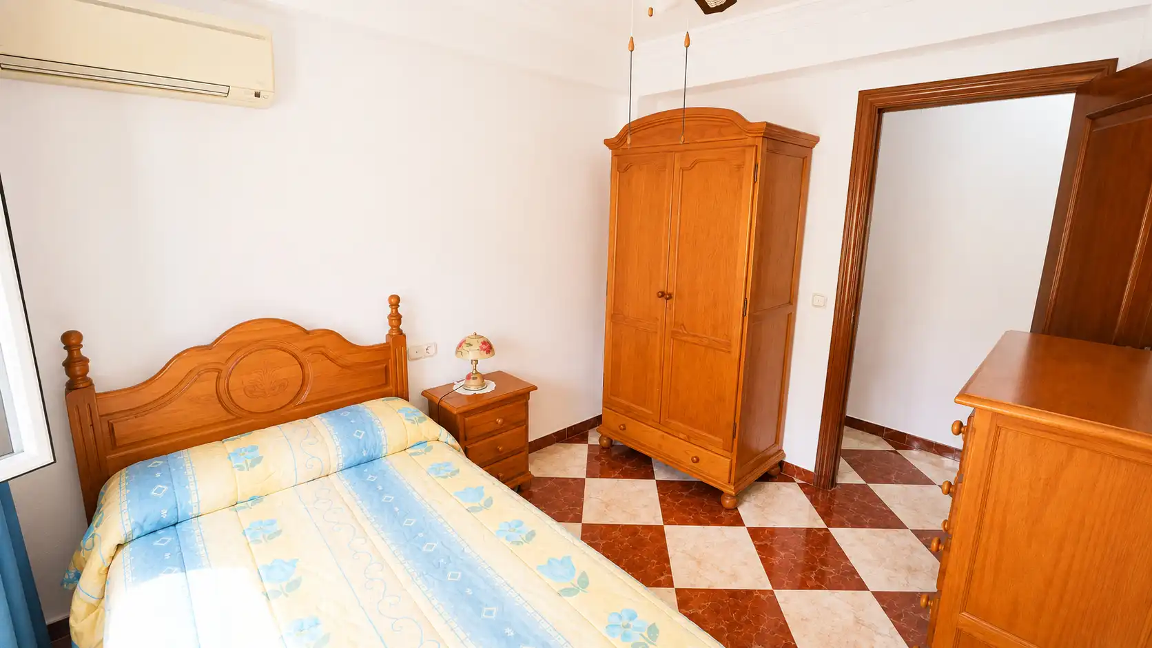 Habitación de Piso en venta en Málaga con Aire acondicionado, Terraza y Amueblado