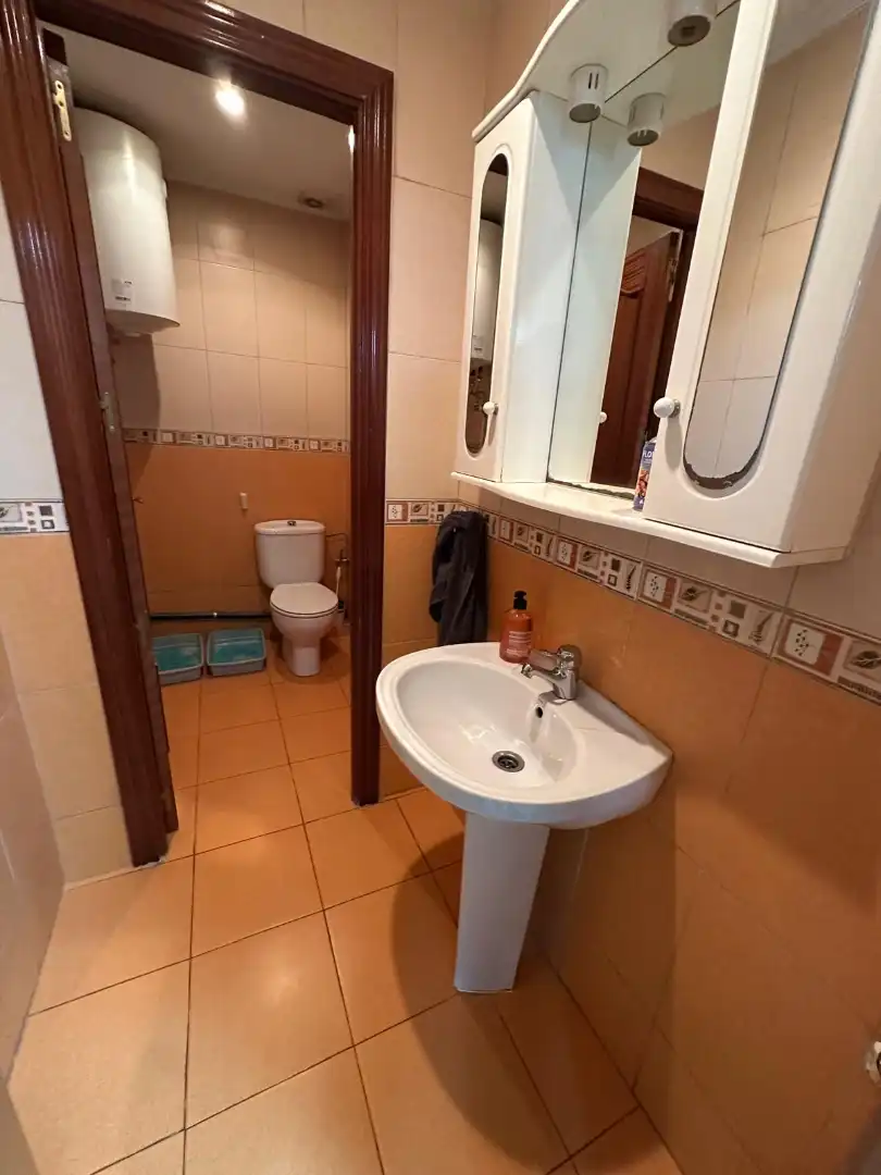 Bathroom of Commercial properties for sale in Parla  with Air Conditioner and Heating