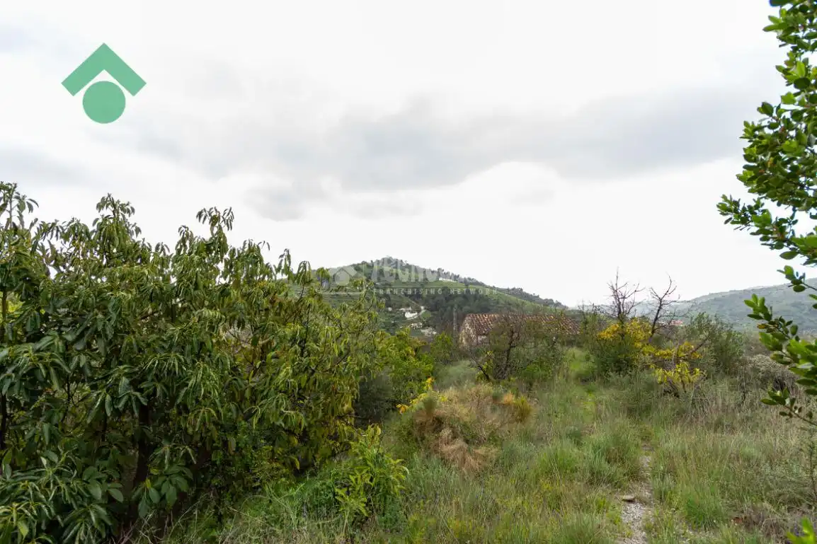 Finca rústica en venta en Frigiliana con Jardín privado