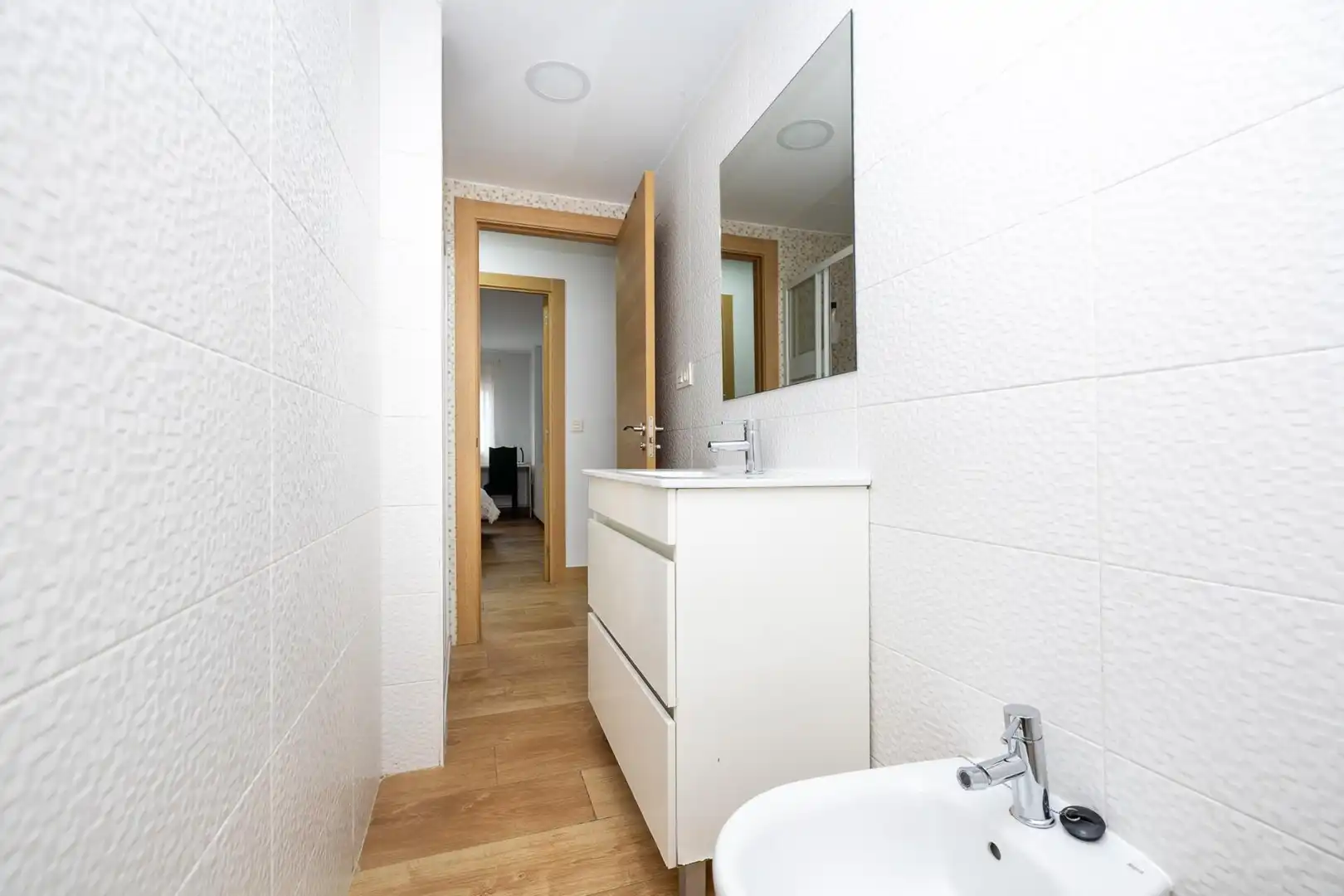 Baño de Piso en venta en Granada con Aire acondicionado, Calefacción y Terraza