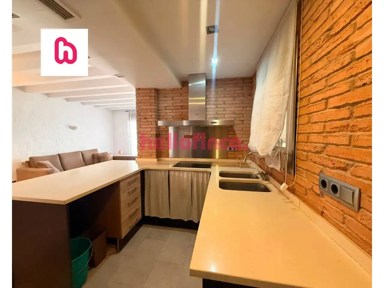 Kitchen of Flat for sale in Vilanova i la Geltrú  with Air Conditioner, Heating and Private garden