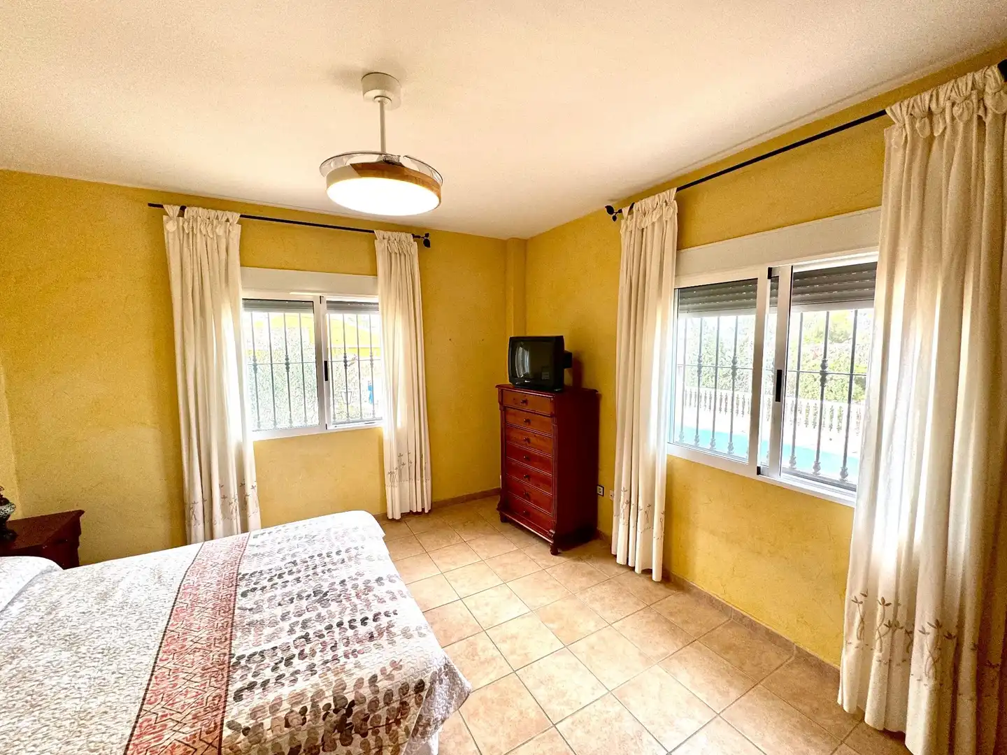 Habitación de Casa o chalet de alquiler en Jacarilla con Jardín privado, Terraza y Trastero