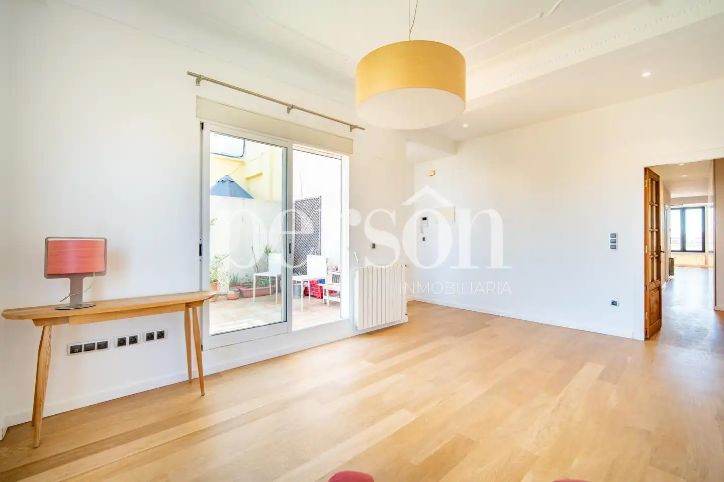 Sala d'estar de Àtic de lloguer en Valencia amb Aire condicionat, Parquet i Terrassa