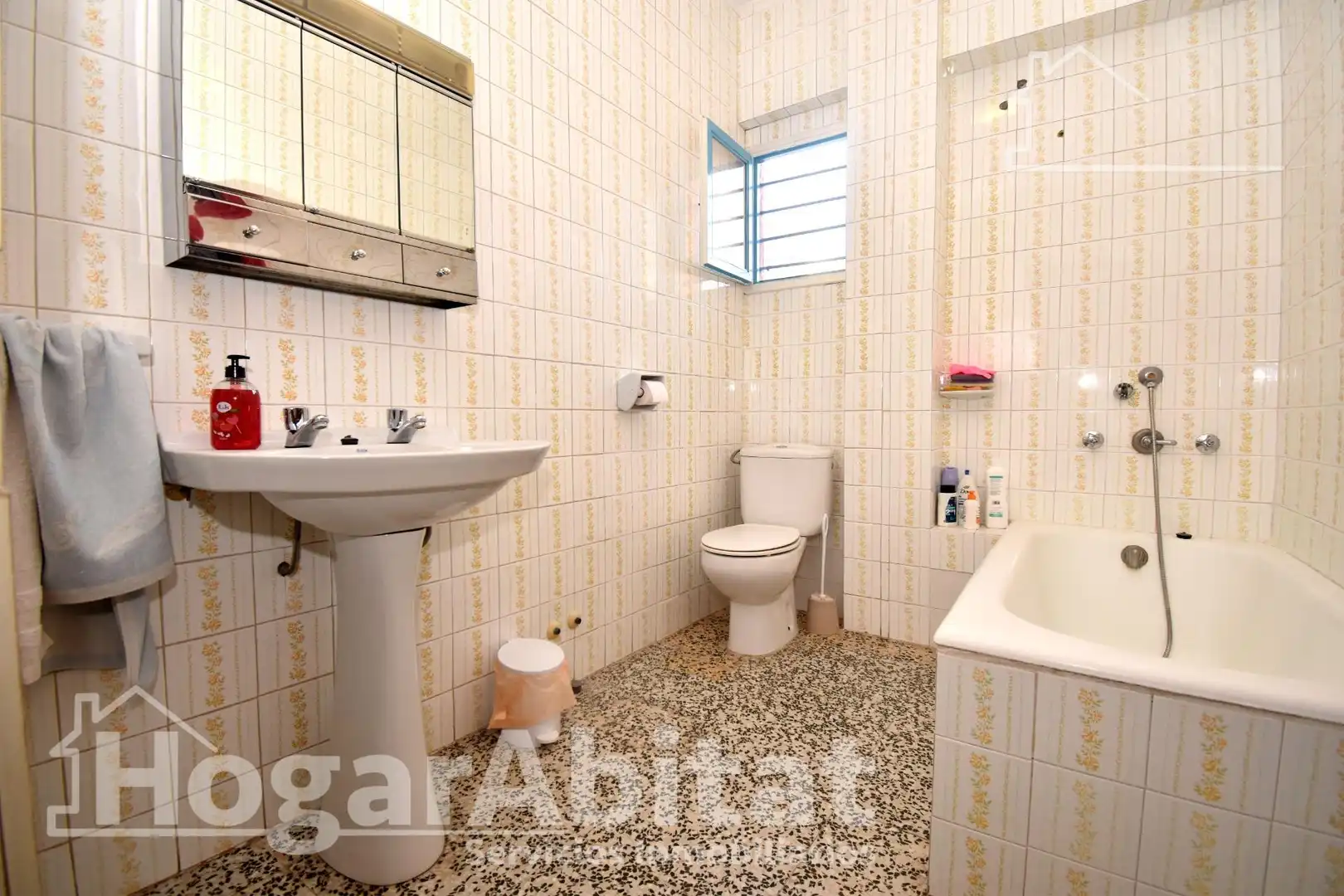 Bany de Casa o xalet en venda en Almazora / Almassora amb Terrassa i Moblat