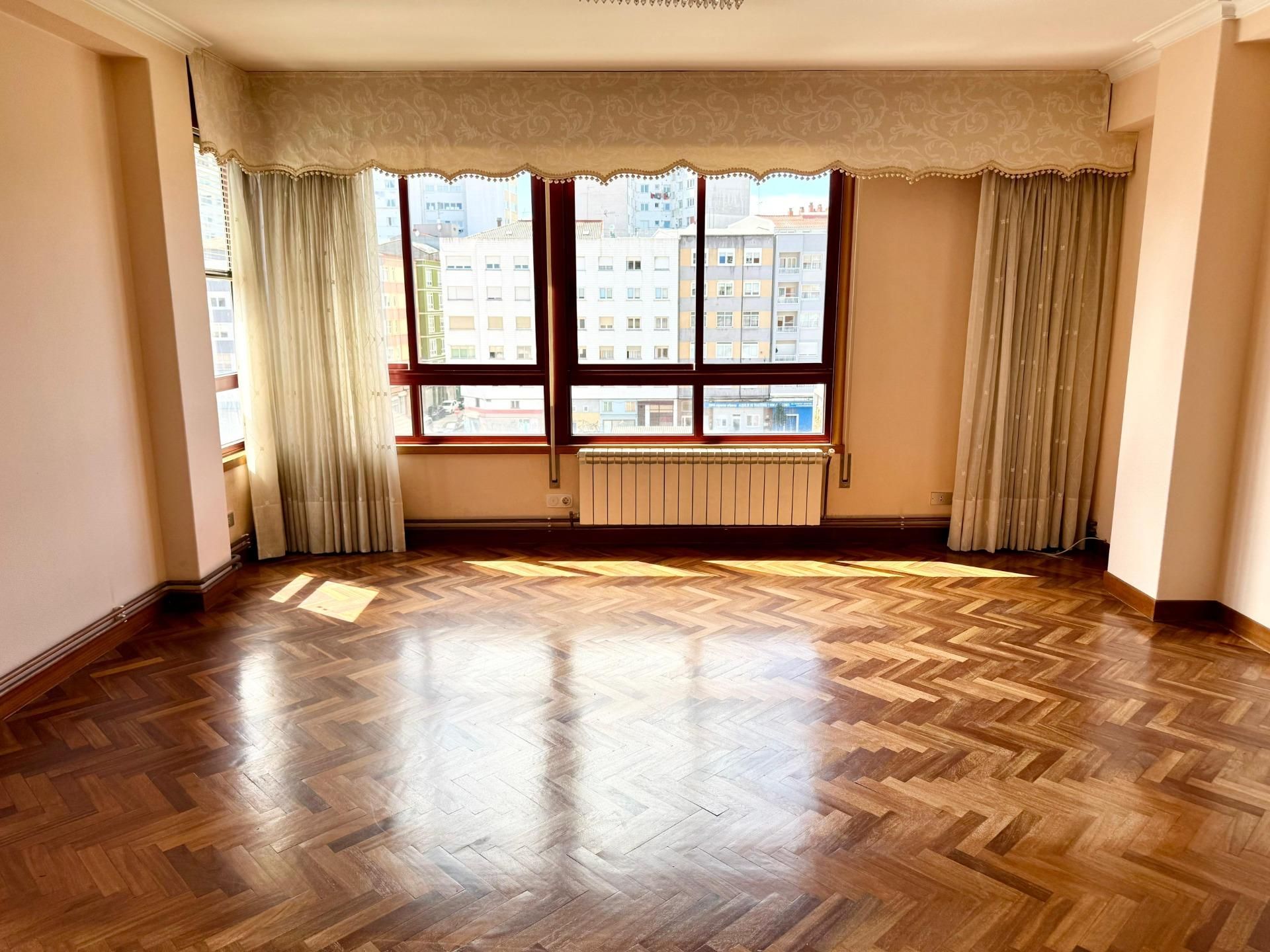 Bedroom of Flat for sale in A Coruña Capital   with Heating, Parquet flooring and Storage room