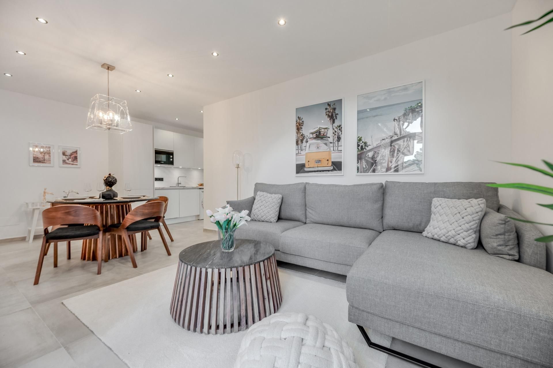 Living room of Flat for sale in  Sevilla Capital  with Storage room