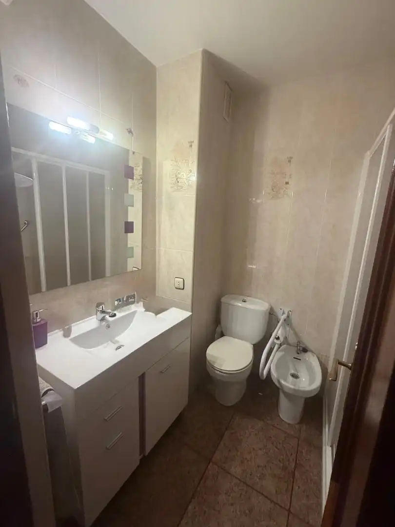 Badezimmer von Wohnung zum Verkauf in Ciudad Real mit Heizung, Terrasse und Möbliert