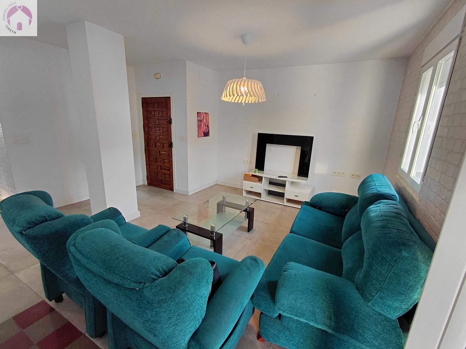 Living room of Flat to rent in  Granada Capital  with Balcony