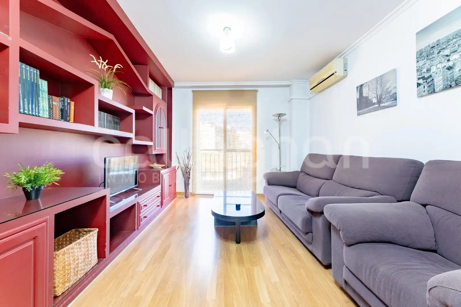 Sala d'estar de Pis de lloguer en  Valencia Capital amb Parquet, Moblat i Balcó