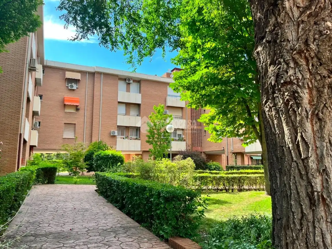 Vista exterior de Piso en venta en Alcalá de Henares con Aire acondicionado