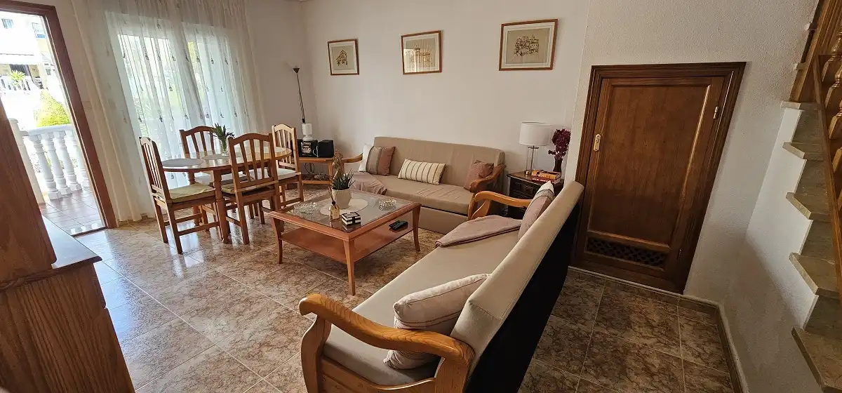 Sala de estar de Dúplex en venta en Orihuela con Terraza, Piscina y Amueblado