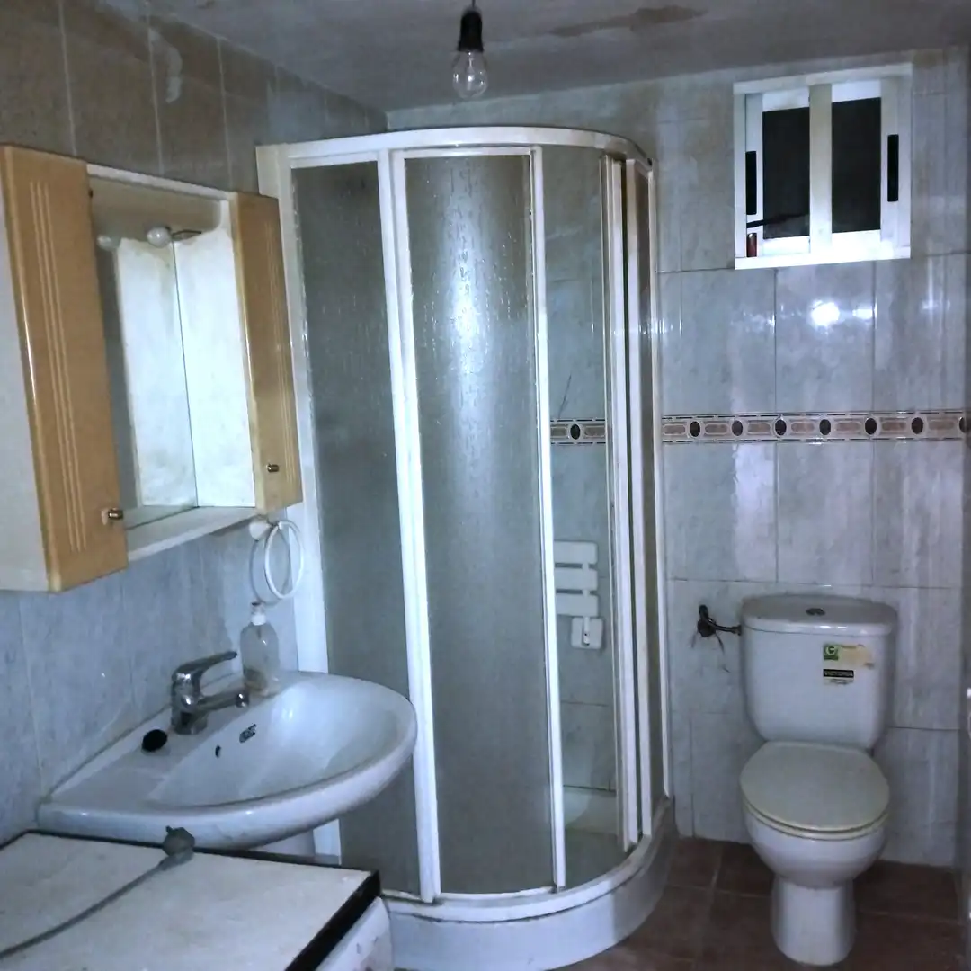 Bany de Casa o xalet en venda en El Bonillo amb Calefacció i Jardí privat