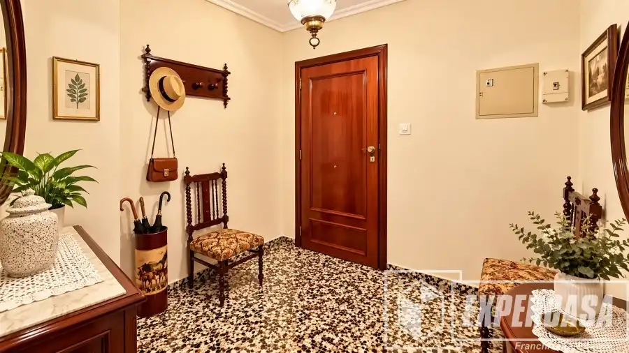 Flat with lift for sale in El Pla del Real, imagen 16