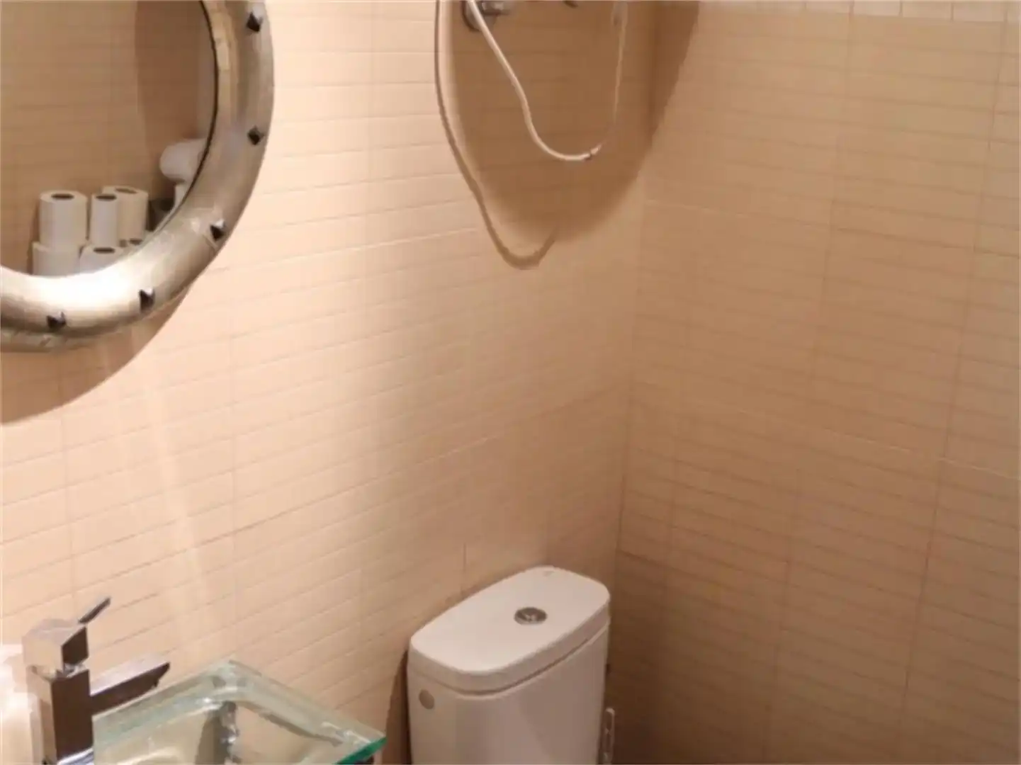 Baño de Local en venta en Valladolid con Aire acondicionado