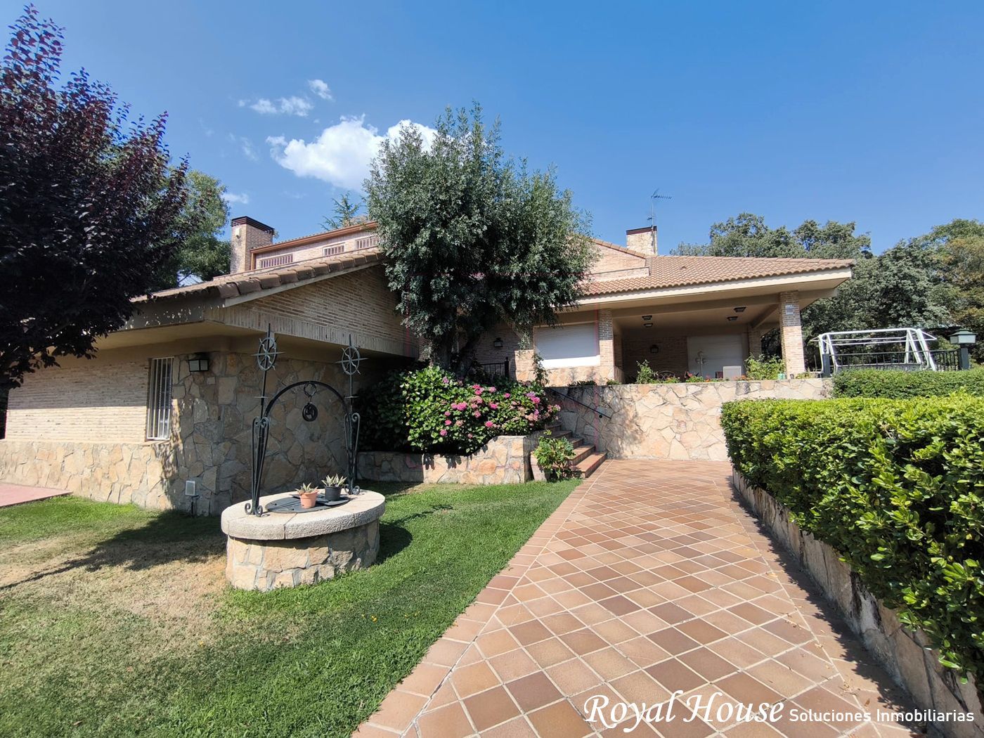Exterior view of House or chalet for sale in Alpedrete  with Heating, Private garden and Terrace