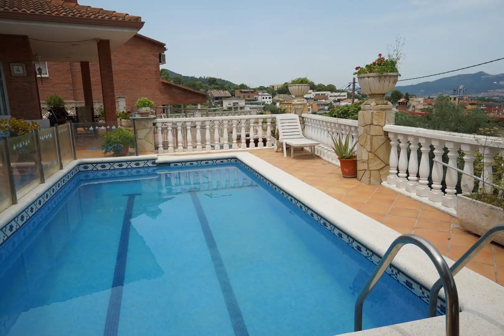 Swimming pool of Houses for sale in Sant Boi de Llobregat  with Air Conditioner, Heating and Swimming Pool