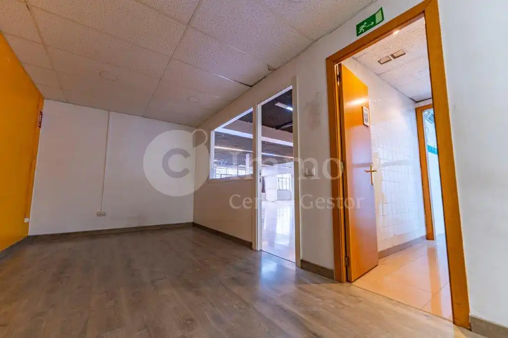 Business premises to rent in Carrer Enric Granados 24, imagen 5