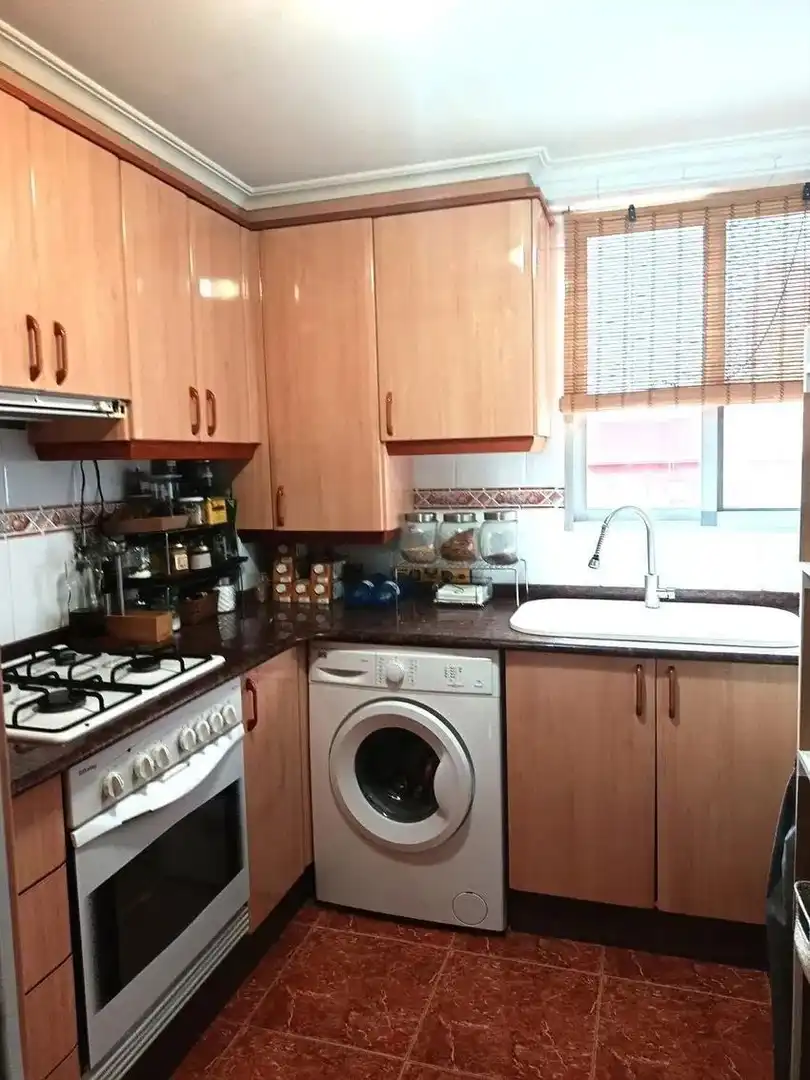 Cocina de Piso en venta en Valencia con Amueblado y Balcón
