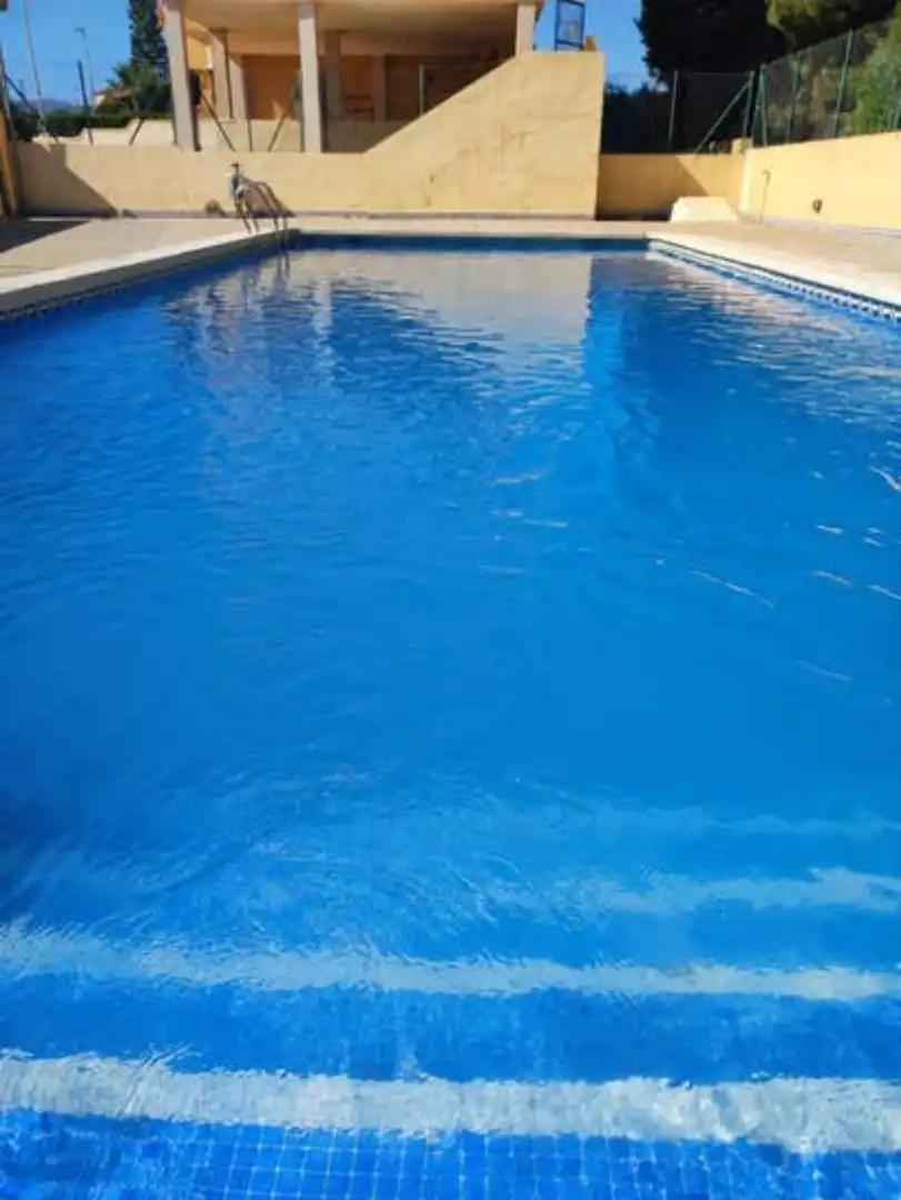 Piscina de Apartament de lloguer en Águilas amb Moblat, Forn i Rentadora