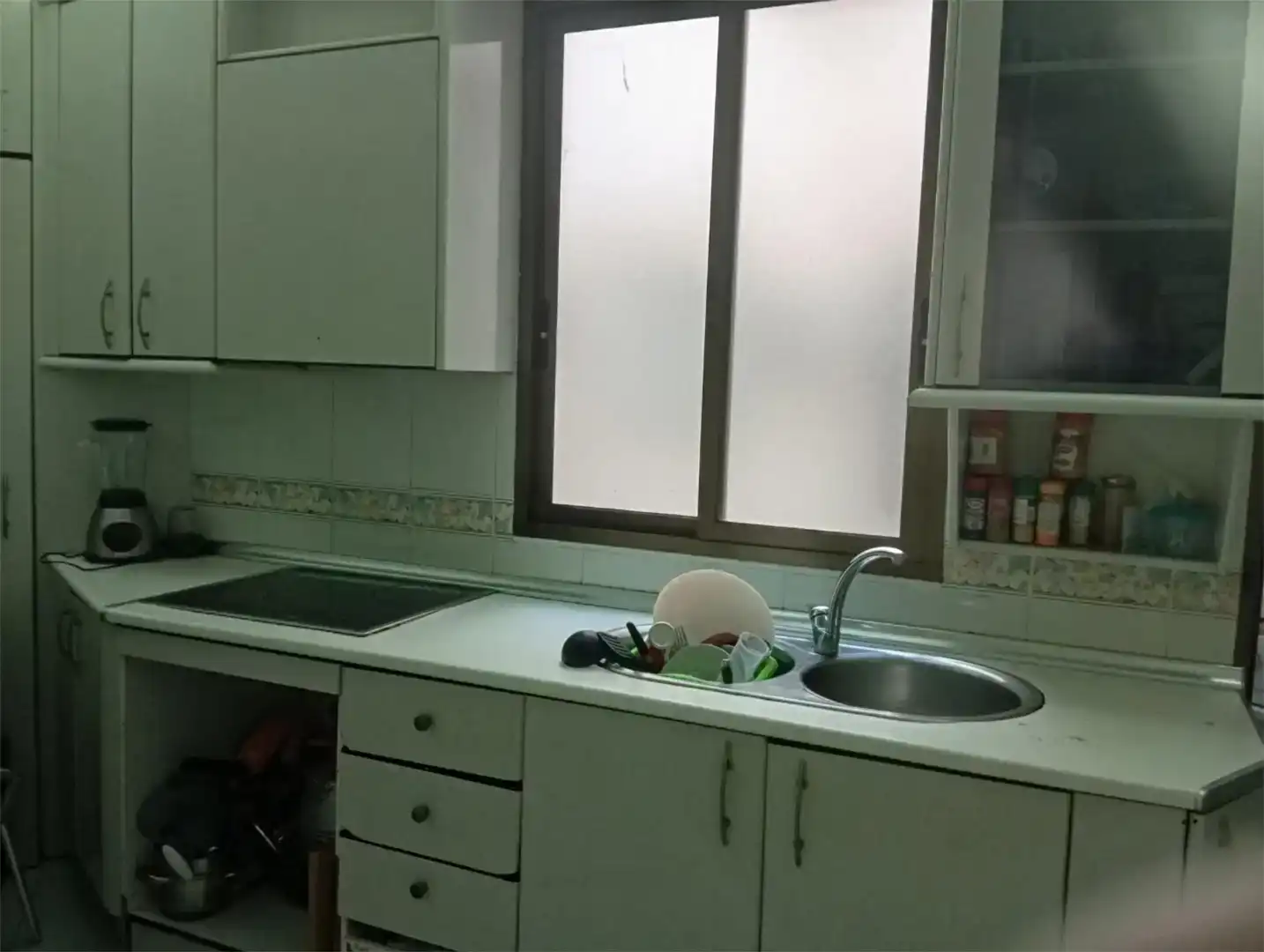 Cuina de Pis en venda en Almería amb Aire condicionat, Parquet i Moblat