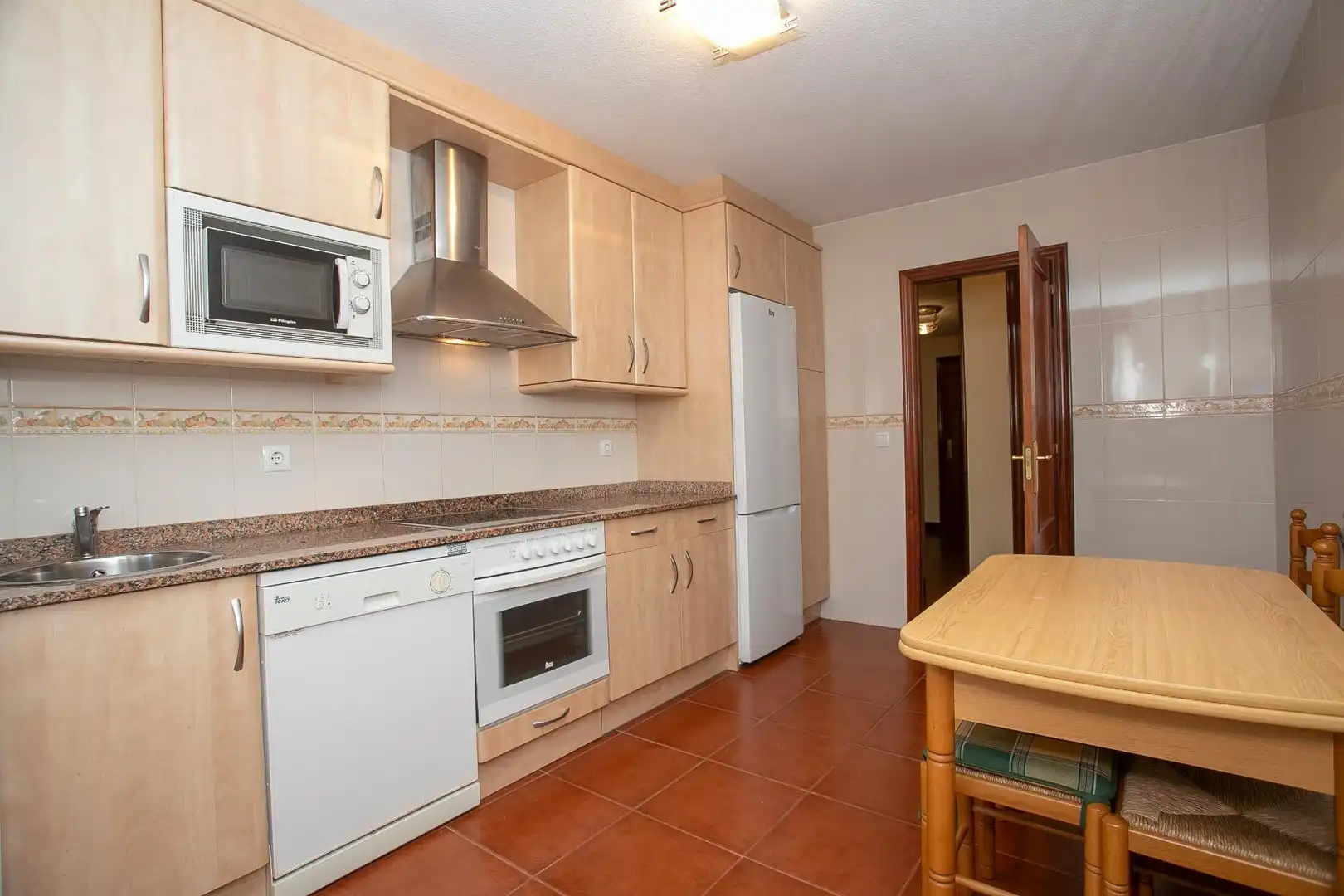 Cocina de Piso en venta en San Vicente de la Barquera con Calefacción y Balcón