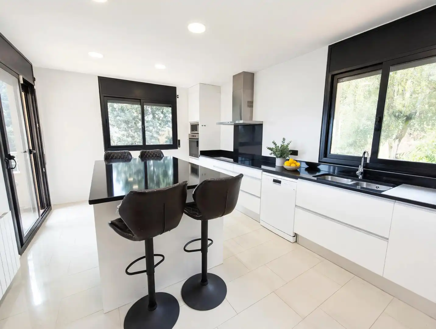 Casa amb terrassa en venda a Santa Susanna, imagen 4