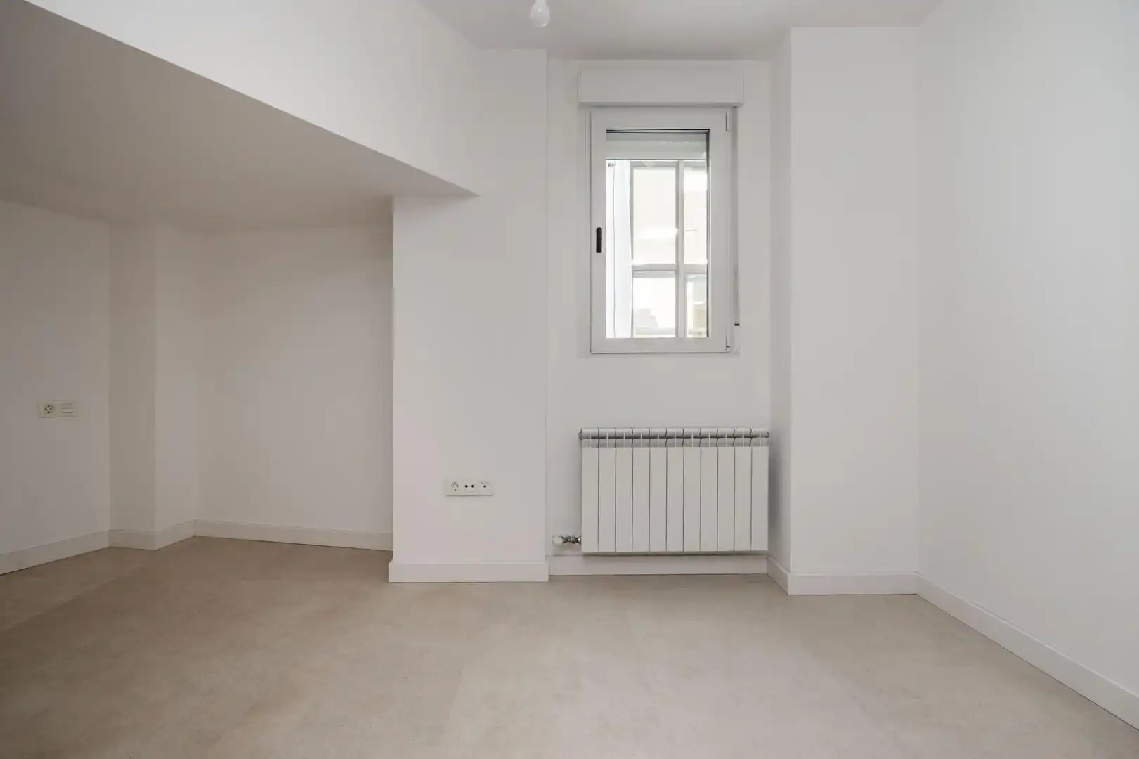 Flat for sale in Granada  with Air Conditioner and Heating