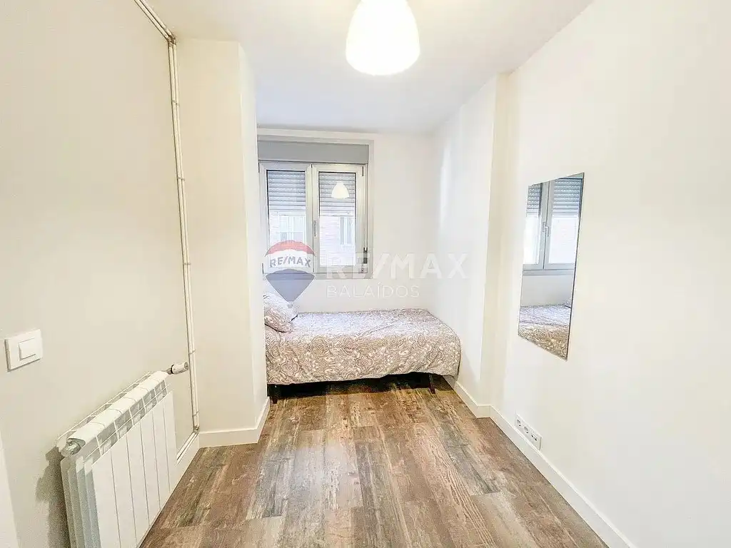 Bedroom of Flat for sale in Vigo   with Heating, Terrace and Storage room