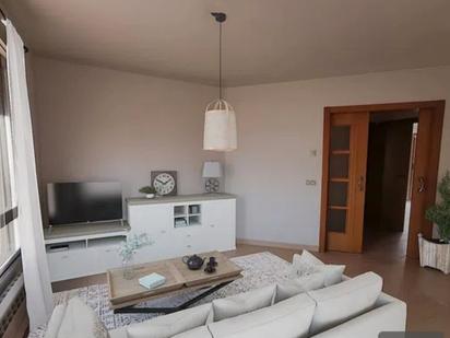 Living room of Single-family semi-detached for sale in Villares de la Reina  with Heating, Parquet flooring and Alarm