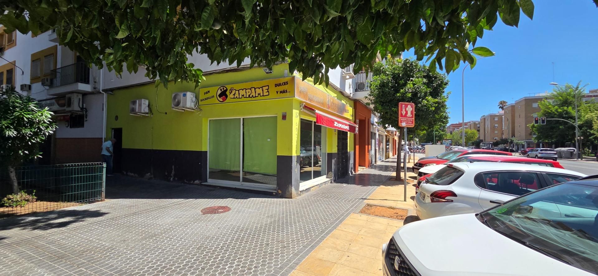 Exterior view of Premises for sale in  Sevilla Capital