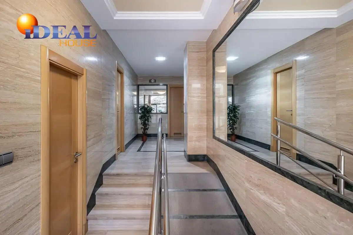 Piso con ascensor en venta en Calle ARQUITECTO JIMENEZ LACAL, imagen 32