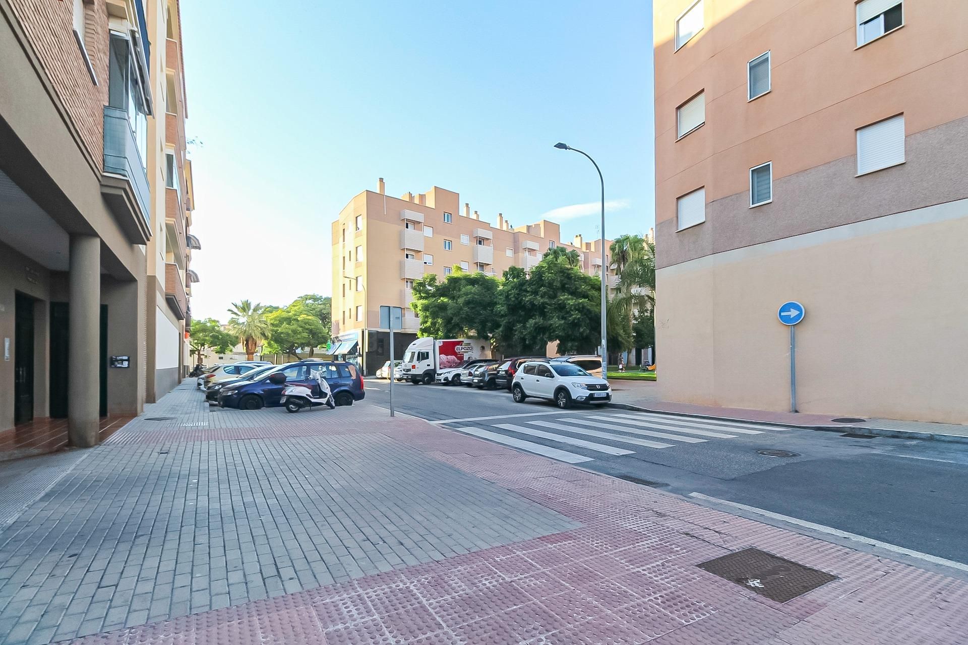 Vista exterior de Pis en venda en Motril