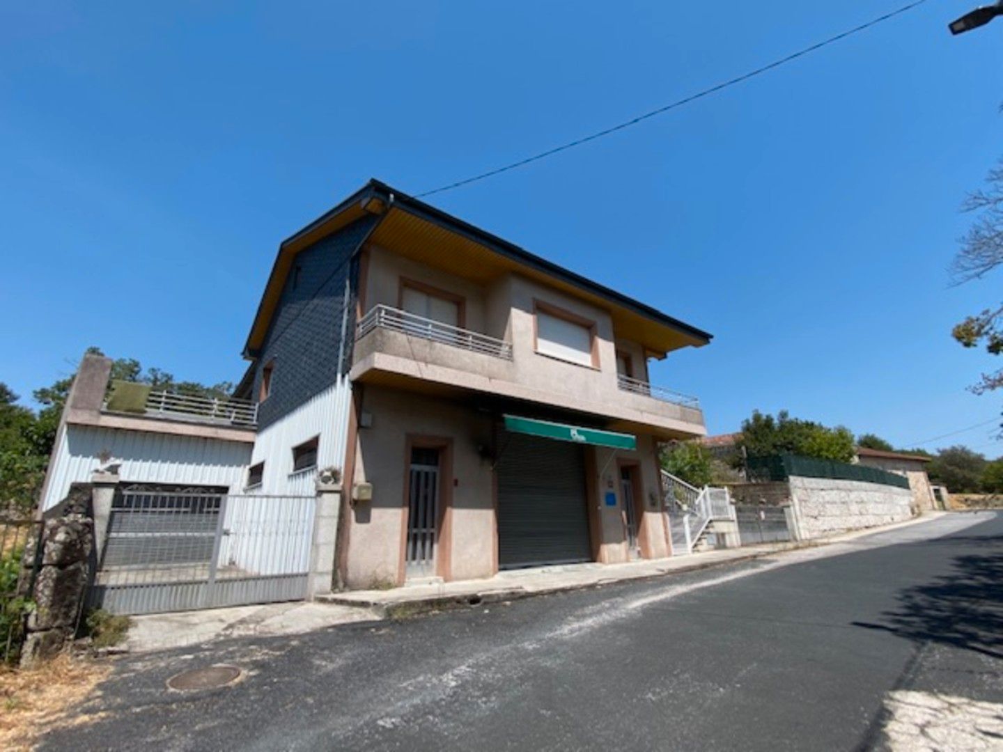 Exterior view of House or chalet for sale in Entrimo  with Private garden