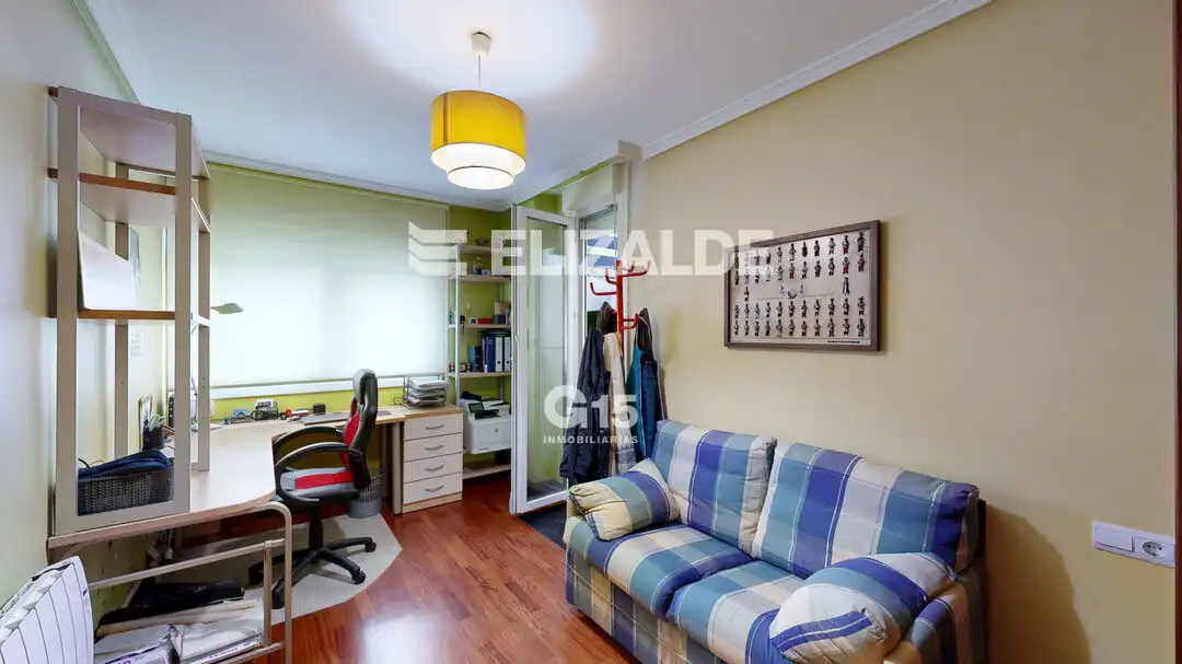 Habitación de Piso en venta en Donostia - San Sebastián  con Calefacción, Terraza y Trastero