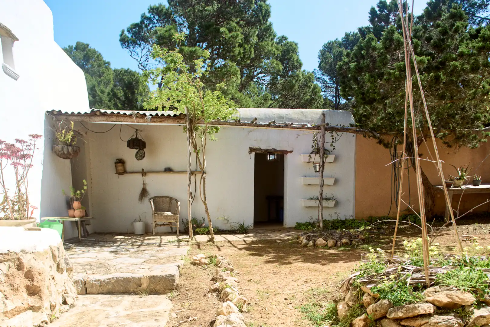 Vista exterior de Finca rústica en venda en Sant Joan de Labritja amb Aire condicionat, Jardí privat i Parquet