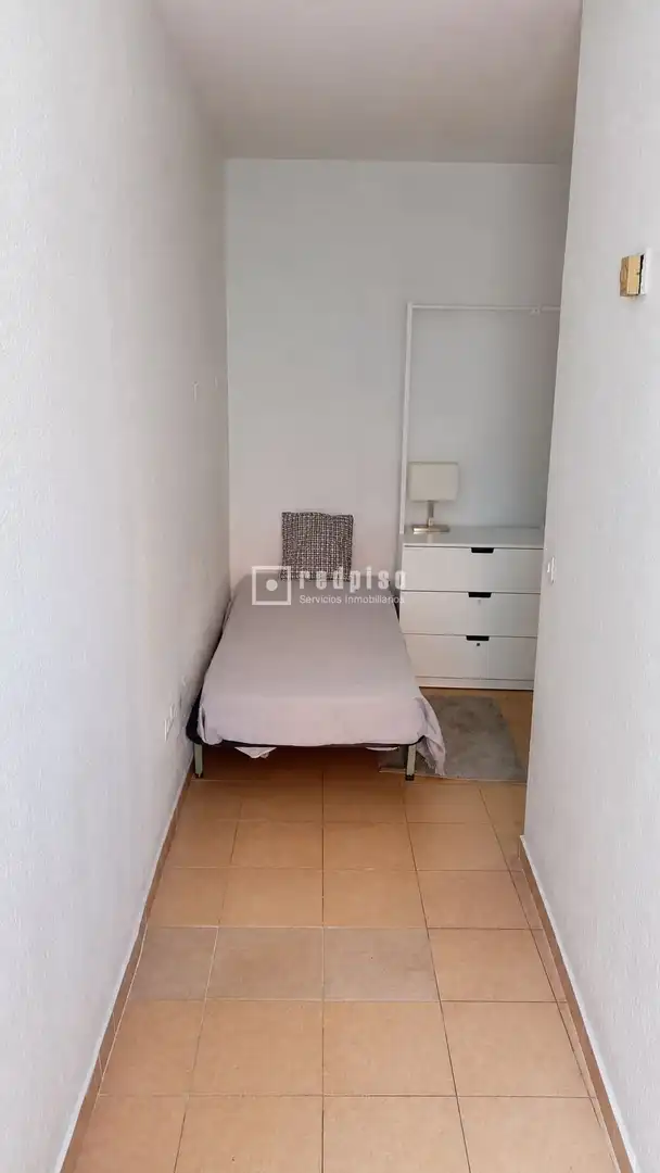 Schlafzimmer von Wohnung zur Miete in Madrid mit Heizung, Terrasse und Möbliert