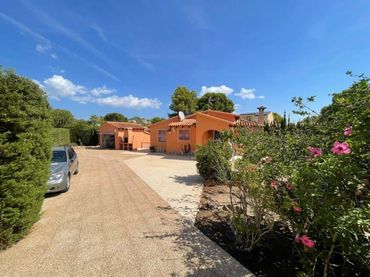 Casa en venta en Pueblo - Urbanizaciones