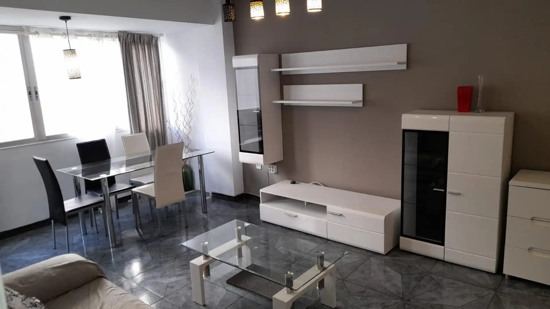 Sala d'estar de Pis de lloguer en  Valencia Capital amb Aire condicionat, Moblat i Balcó