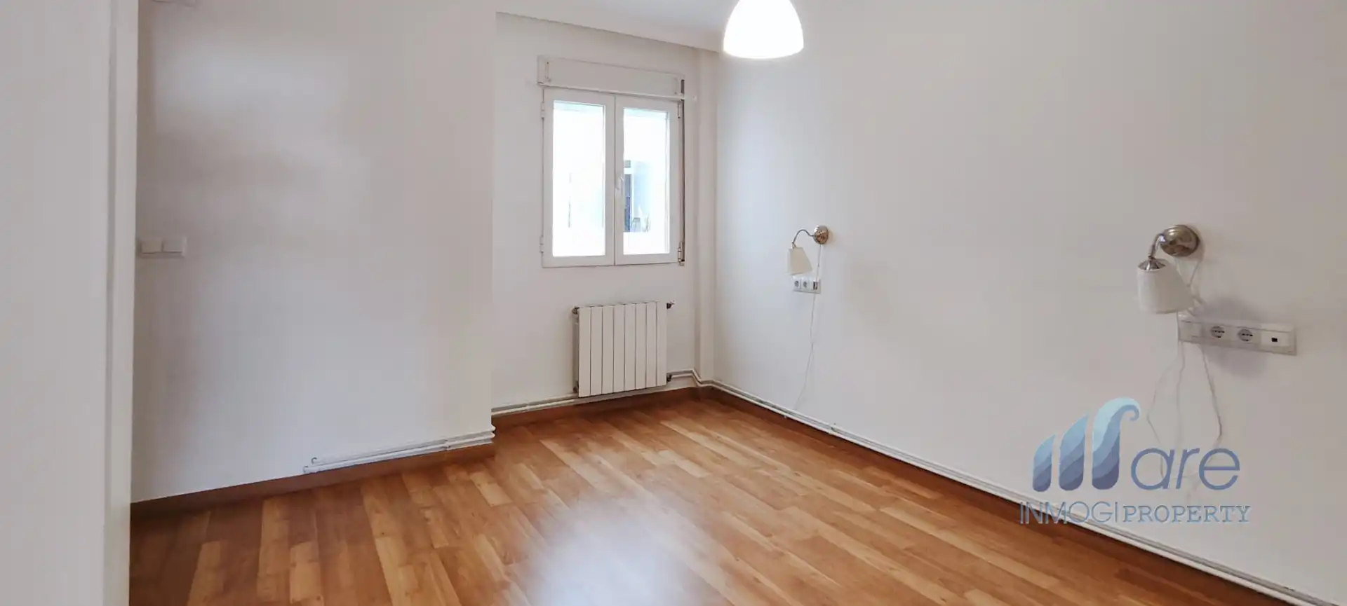 Bedroom of Flat for sale in Granada  with Heating and Parquet flooring