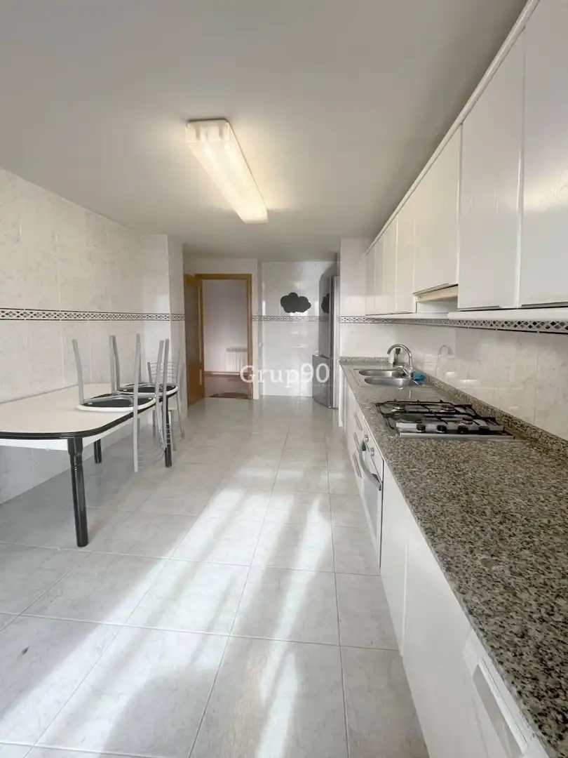 Cuina de Pis en venda en Lleida amb Calefacció, Traster i Balcó