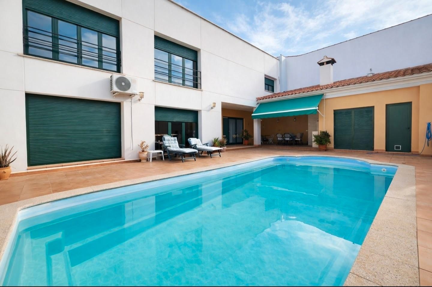 Swimming pool of House or chalet for sale in Puertollano  with Air Conditioner, Heating and Private garden