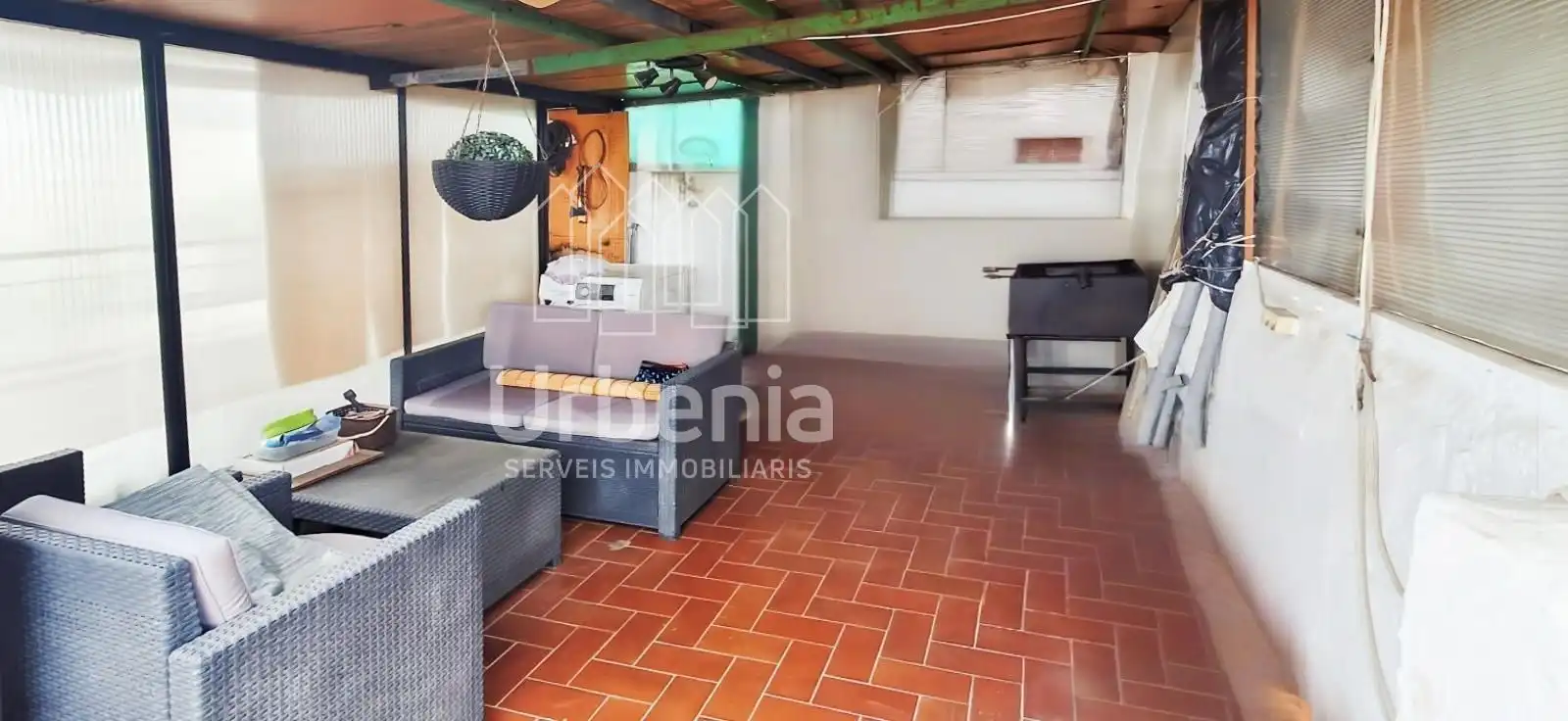 Wohnung zum Verkauf in Mataró mit Klimaanlage, Heizung und Terrasse