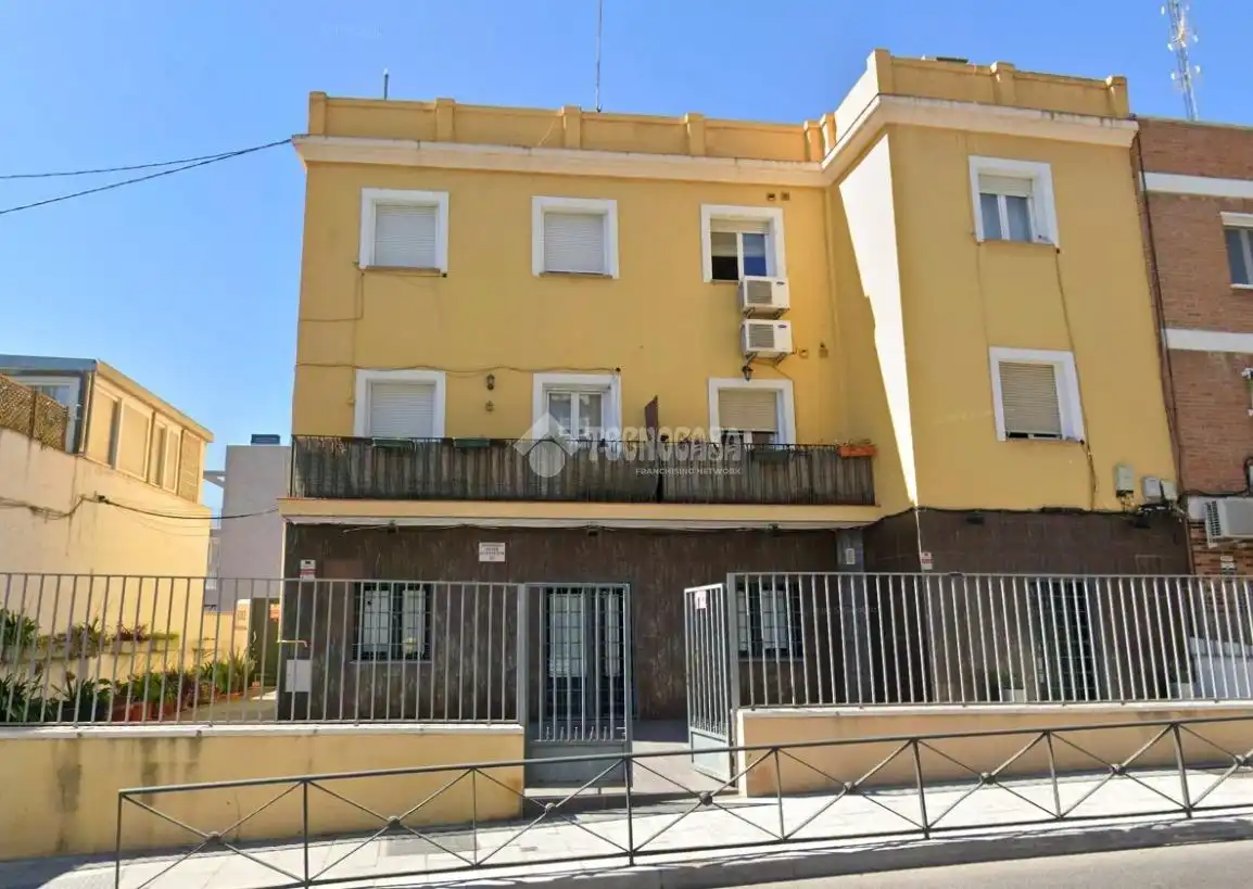 Außenansicht von Wohnung zum Verkauf in Madrid mit Terrasse